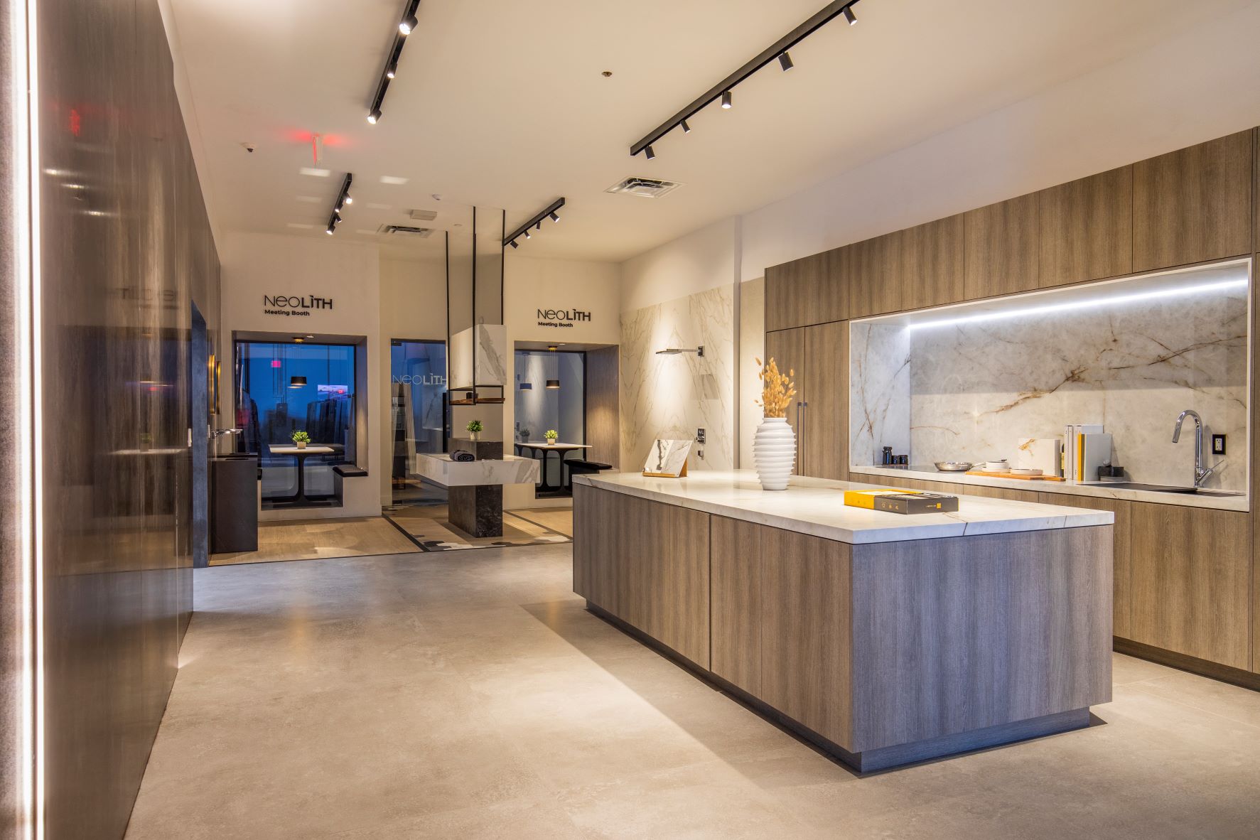 Luxury Showrooms For Rent Industrial preview
